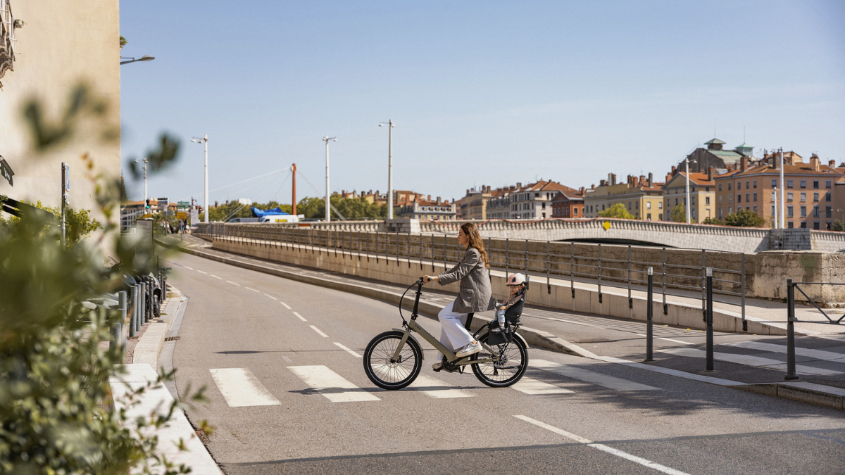 Faire du vélo avec son bébé : les bonnes pratiques